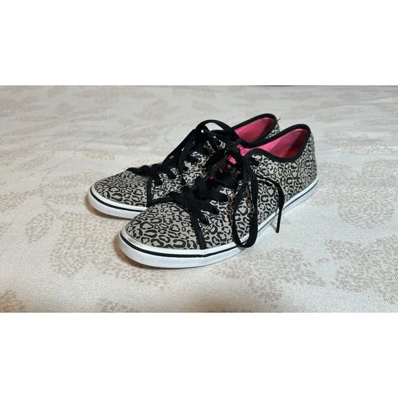 Vans Classic Slip On Womens Size 9 Shoes Cheetah Leopard Print Skate Sneakers - Picture 3 of 10